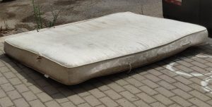 چرا خرید تشک دست دوم خطرناک است